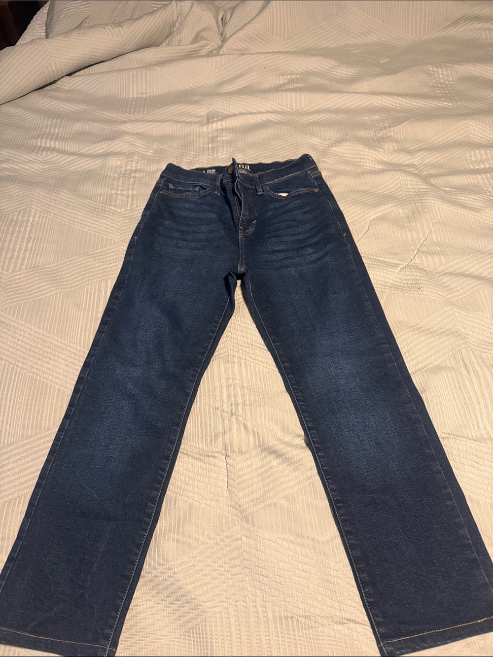a.n.a High-Rise Straight Jeans in Dark Blue with Contrast Stitching